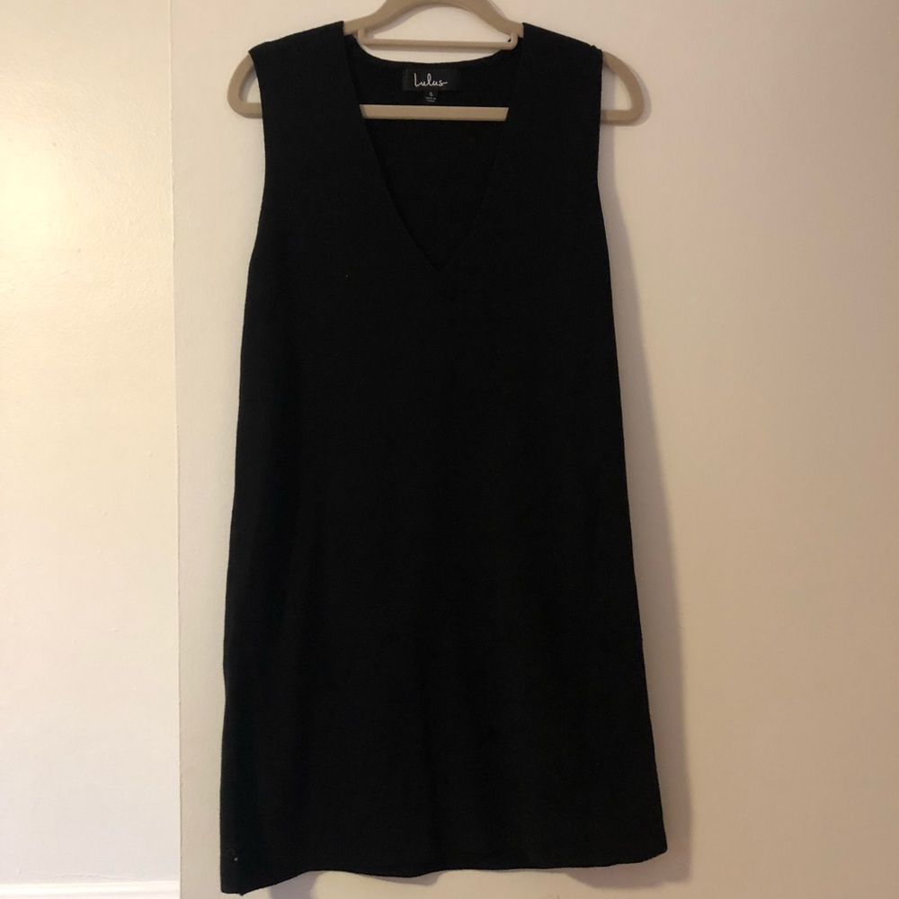Lulus black V neck sweater dress